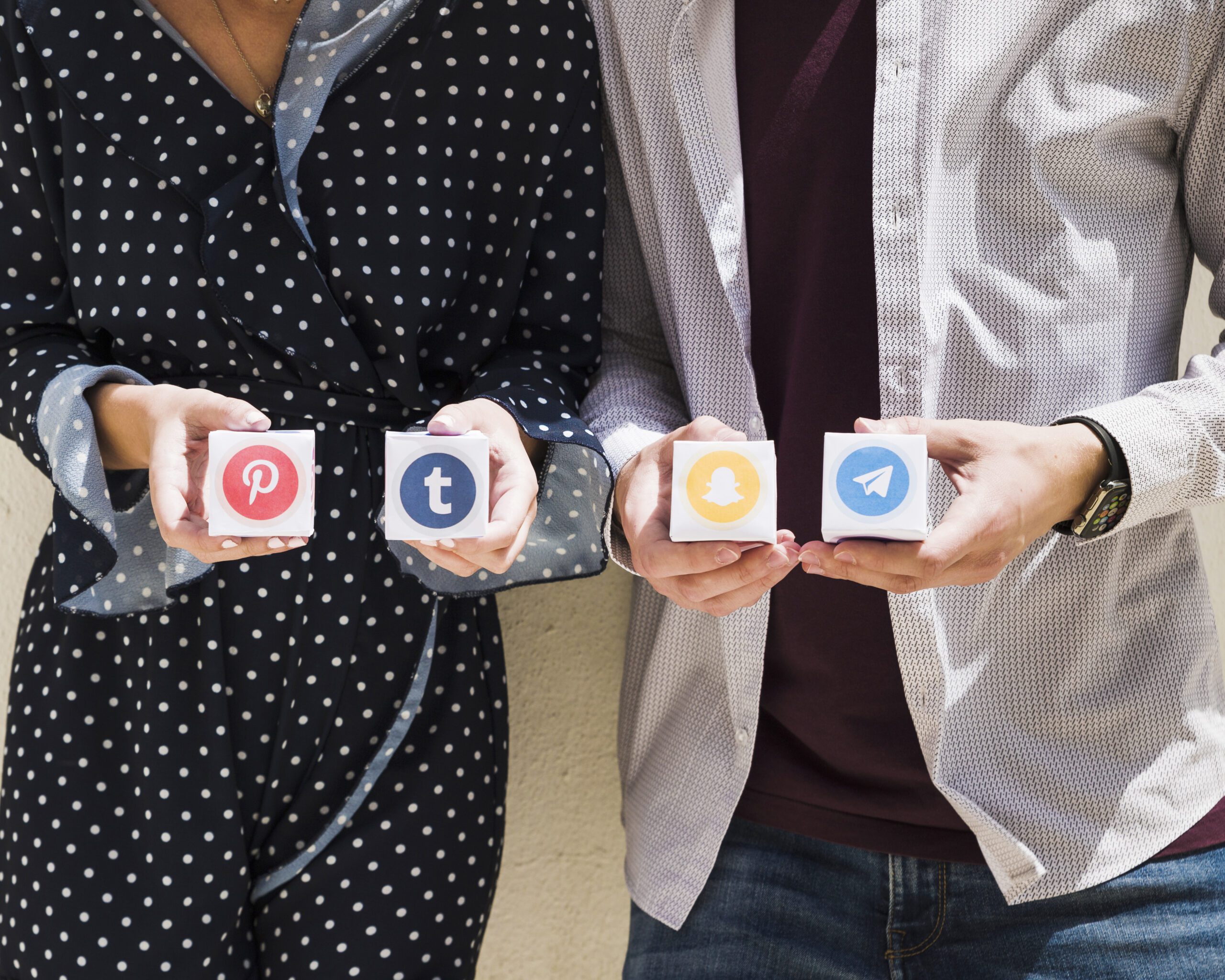 Read more about the article How To Build A Brand With Celebrity Social Media Management?